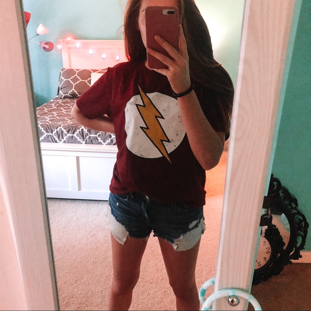 ⚡️FLASH SALE⚡️The Flash Tee